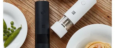 Electric Grinder Kitchen Black Pepper Pepper Sea Salt Household Rechargeable Multi-function Seasoning Mill Dry Powder Machine
