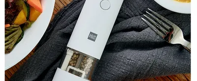 Electric Grinder Kitchen Black Pepper Pepper Sea Salt Household Rechargeable Multi-function Seasoning Mill Dry Powder Machine