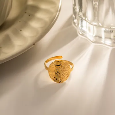 Women's Retro Lava Round All-match Titanium Steel Ring