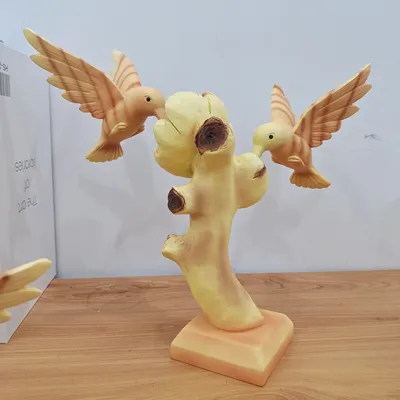 Creative Resin Wooden Craft Flying Bird Pecking Wood Home Decoration
