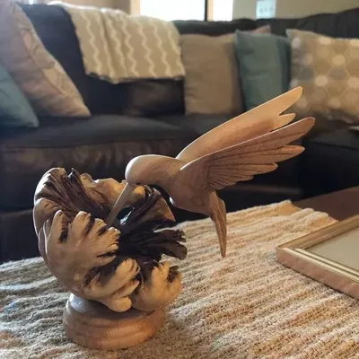 Creative Resin Wooden Craft Flying Bird Pecking Wood Home Decoration