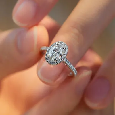Fashion Micro Inlaid Zircon Oval Simulation Moissanite Ring Female