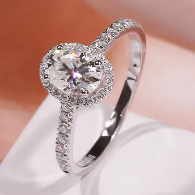 Fashion Micro Inlaid Zircon Oval Simulation Moissanite Ring Female