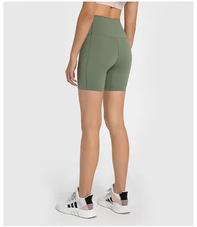 Women's Sports Short-length Shorts