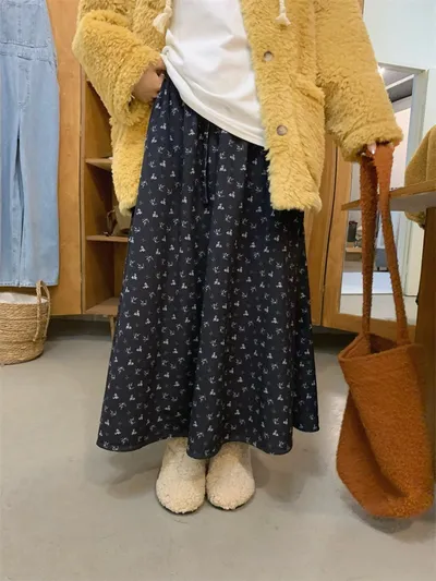 All-match And Sweet Velvet Elastic Waist Floral Skirt