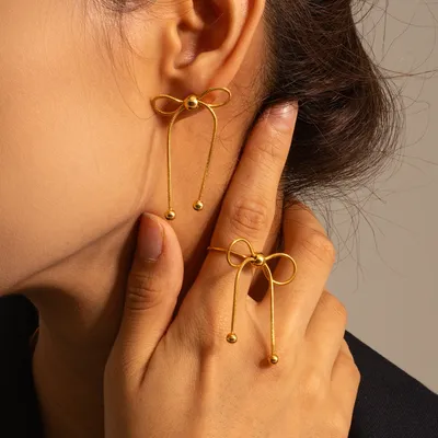 European And American Butterfly Design Sense Bends And Hitches Earrings Niche High Sense