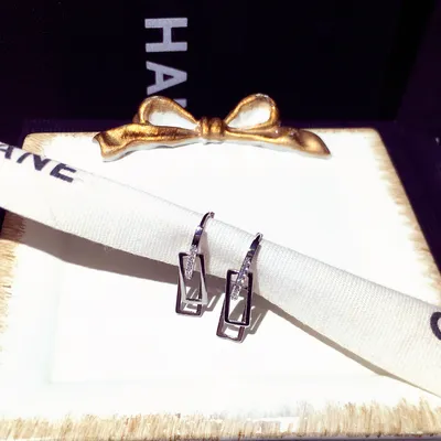 Fashion Personalized And Temperamental Earrings Women