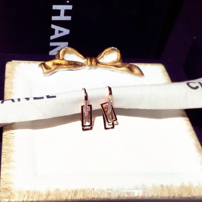 Fashion Personalized And Temperamental Earrings Women