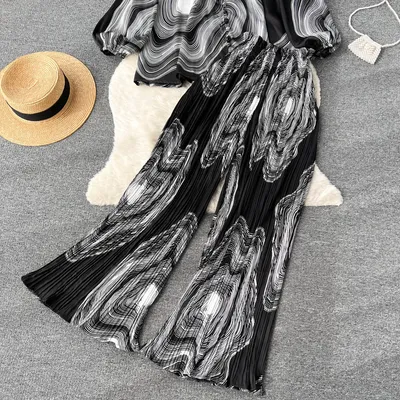 Women's Wide-leg Pleated Trousers Two-piece Set