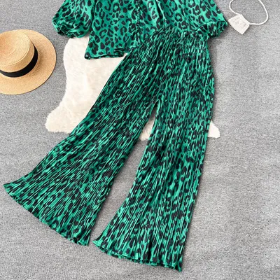 Women's Wide-leg Pleated Trousers Two-piece Set