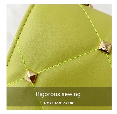 Summer Rivet Fashion Popular Chain Crossbody Shoulder Bag