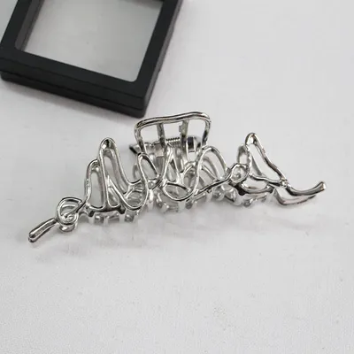 Simple  Claw Large Shark Clip Metal Hair Headdress