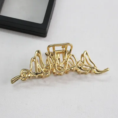 Simple  Claw Large Shark Clip Metal Hair Headdress