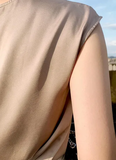 Women's Summer Round Neck Satin Sleeveless Spaghetti-strap Camisole Top