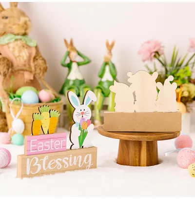 مستلزمات عيد الفصح: أرنب عيد الفصح يحمل زهرة، زينة خشبية