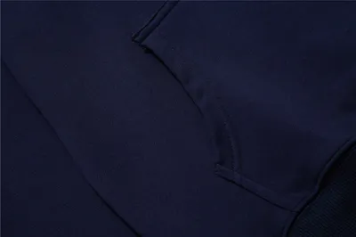 هودي رجالي مطبوع عليه حروف عصرية