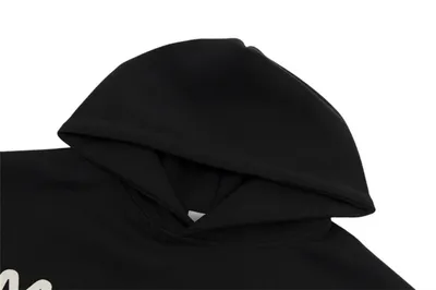 هودي رجالي مطبوع عليه حروف عصرية