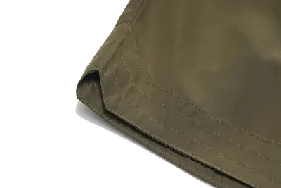 شورتات كرة سلة رجالية مزينة بحروف مطرزة