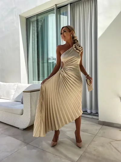 Ins Pleated One-shoulder Dress With Big Rose Flower Fashionable Sexy Evening Party Club Asymmetrical Dress