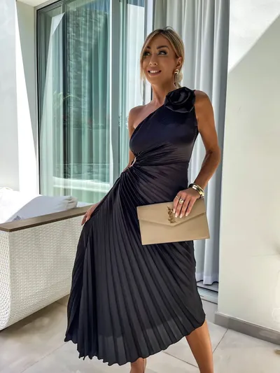 Ins Pleated One-shoulder Dress With Big Rose Flower Fashionable Sexy Evening Party Club Asymmetrical Dress