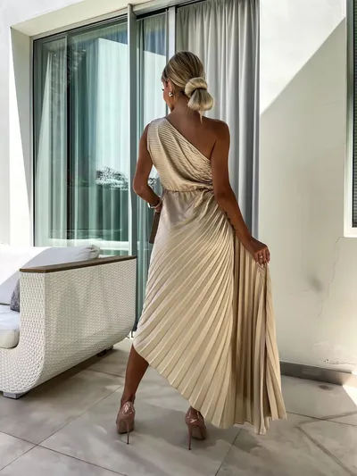 Ins Pleated One-shoulder Dress With Big Rose Flower Fashionable Sexy Evening Party Club Asymmetrical Dress