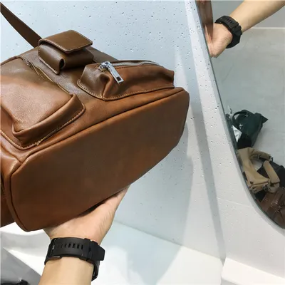 حقيبة كتف واحدة كبيرة الحجم بتصميم كلاسيكي مستوحى من راكبي الدراجات النارية