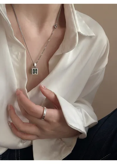 Vintage Crown Pendant Necklace For Women