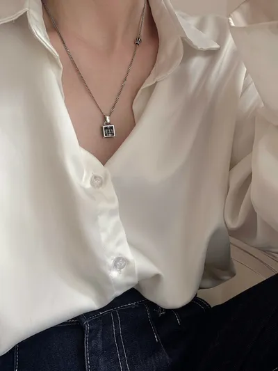 Vintage Crown Pendant Necklace For Women