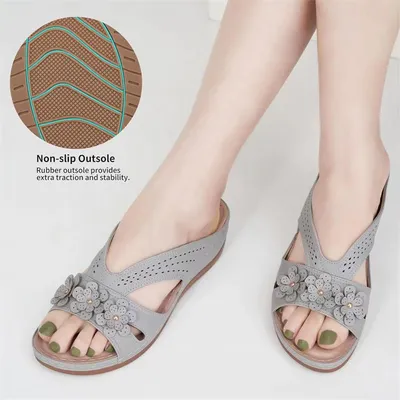 Summer New Women's Outer Wedge Flower Beach Sandals