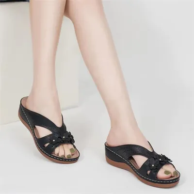 Summer New Women's Outer Wedge Flower Beach Sandals