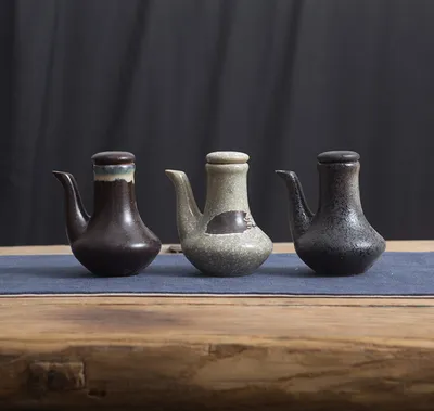 Creative Japanese Ceramic Seasoning Pot Household Vinegar Bottle