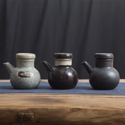 Creative Japanese Ceramic Seasoning Pot Household Vinegar Bottle