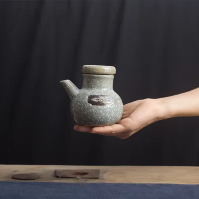 Creative Japanese Ceramic Seasoning Pot Household Vinegar Bottle