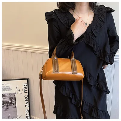 Fashion Retro Minority Single Shoulder Handbag