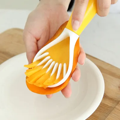 Multi-fruit Slices Flesh Digging Spoon Melon Go Fruit Capsule Kiwi Dragon Fruit Cut Into Strips
