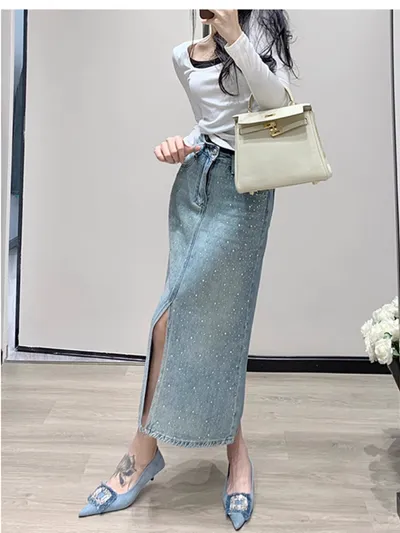 Women's Minimalist Hot Stamping Elastic Denim Skirt