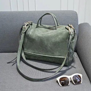female fashion handbags wholesale bag retro matte leather bag bag locomotive bags bag