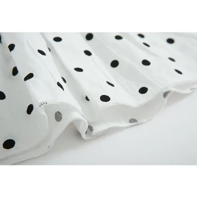 Two-piece baby girl blouse and pants