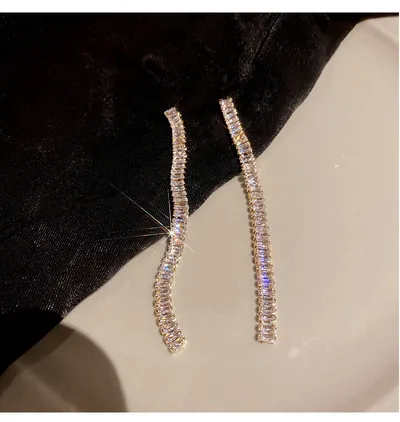 Zircon Claw Chain Tassel Long Stud Earrings