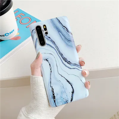 Gradient frosted coral marble phone case
