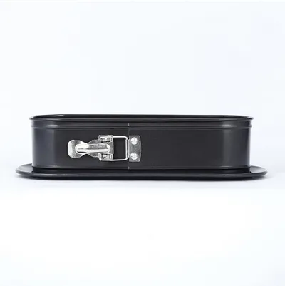 Oval cake mold with lock