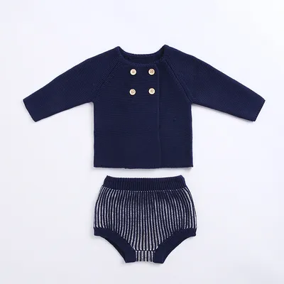 Two-piece baby knitted sweater shorts