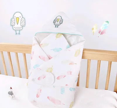 Baby holding autumn and winter newborn belt wrapped cotton newborn thickening blanket baby blanket baby quilt