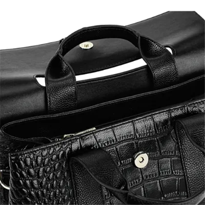 Simple shoulder bag