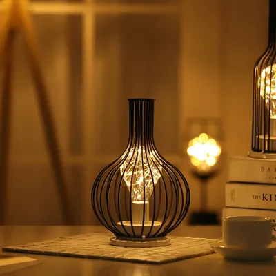 مصباح ليلي من الحديد المطاوع بتقنية LED