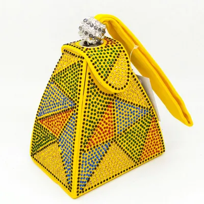 Color yellow