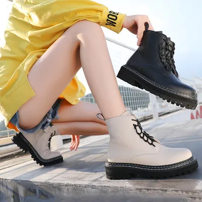 Women's flat cowhide short boots