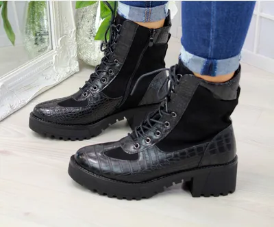 New mid-heel and square-heel lace-up low-top Martin boots
