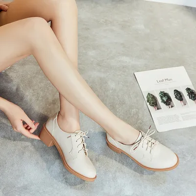 Thick heel mid-heel small leather shoes