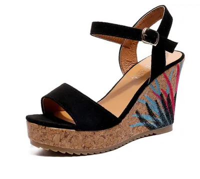 New Women's Fashion Sandals